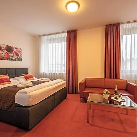 Hotel Ruby Blue