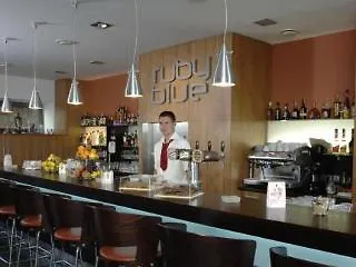 红宝石蓝光酒店 4* 俄斯特拉发