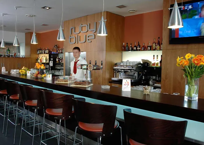 红宝石蓝光酒店 4* 俄斯特拉发