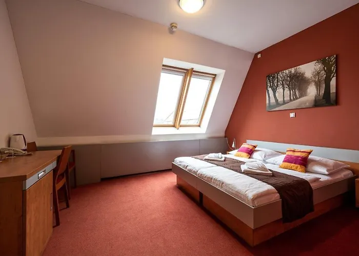 红宝石蓝光酒店 4*