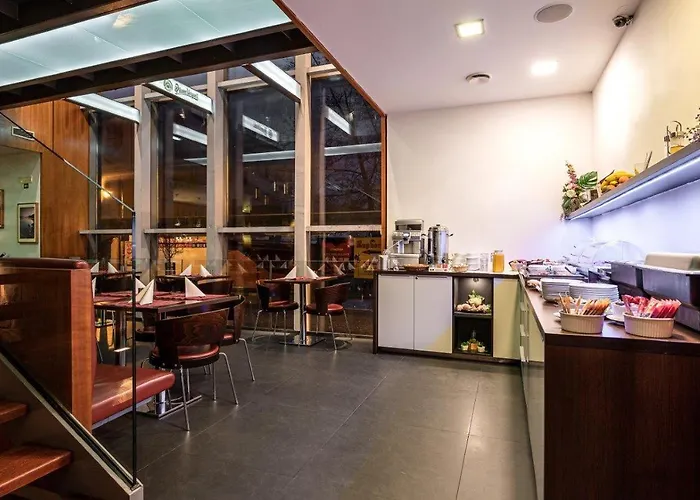 红宝石蓝光酒店 4*